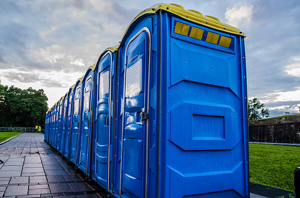 Best Porta potty rental near me  in Willowbrook, CA
